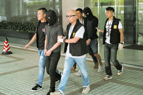 <b>司警破兩販毒案拘三港青 起出逾十三萬</b>