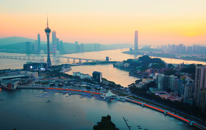 ���ĺ�����δ�� ���ٽ���������