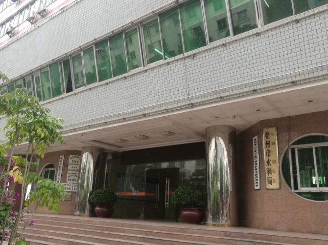 <b>广西梧州:疯狂的河沙</b>