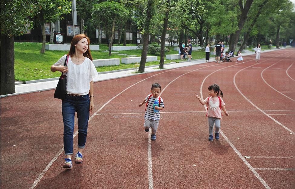 ���س�̨��ʩ ���Ͷ�����������ͥ����