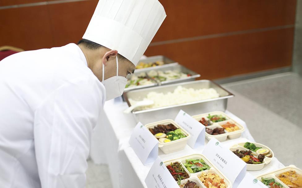 酒店业、餐饮业回暖缺工 企业采取多种