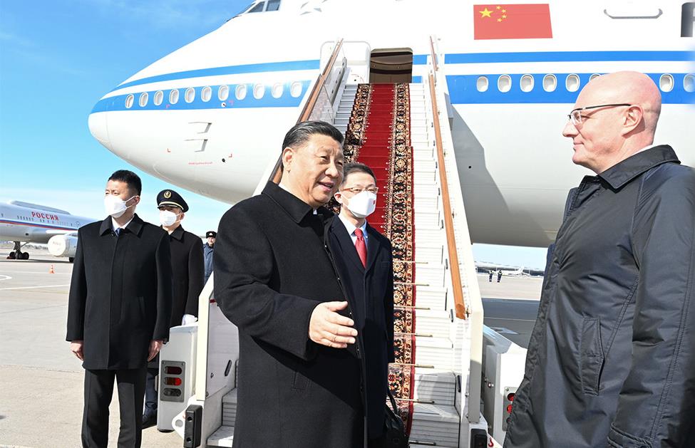 习近平抵达莫斯科开始对俄罗斯进行国事