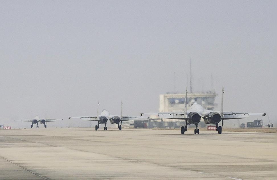 �������մ�ѧĳ�Ž���ս��������ѧԱ��