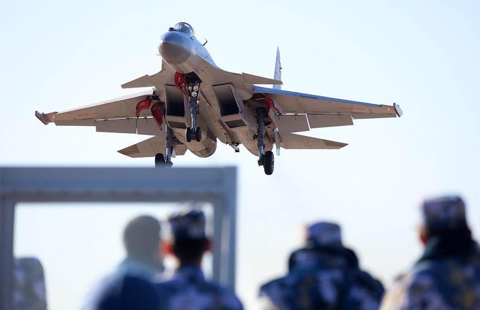 海军舰载航空兵部队组建十周年 海军航