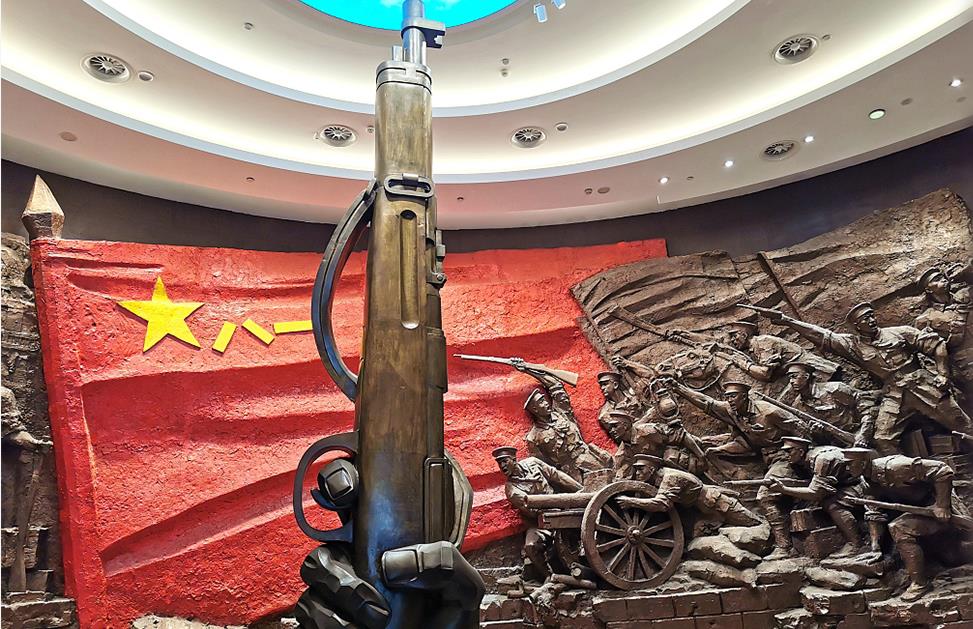 夜游活动丰富多彩、红色旅游热持续升温