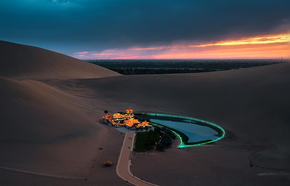 <b>旅游热旺了消费热!</b>