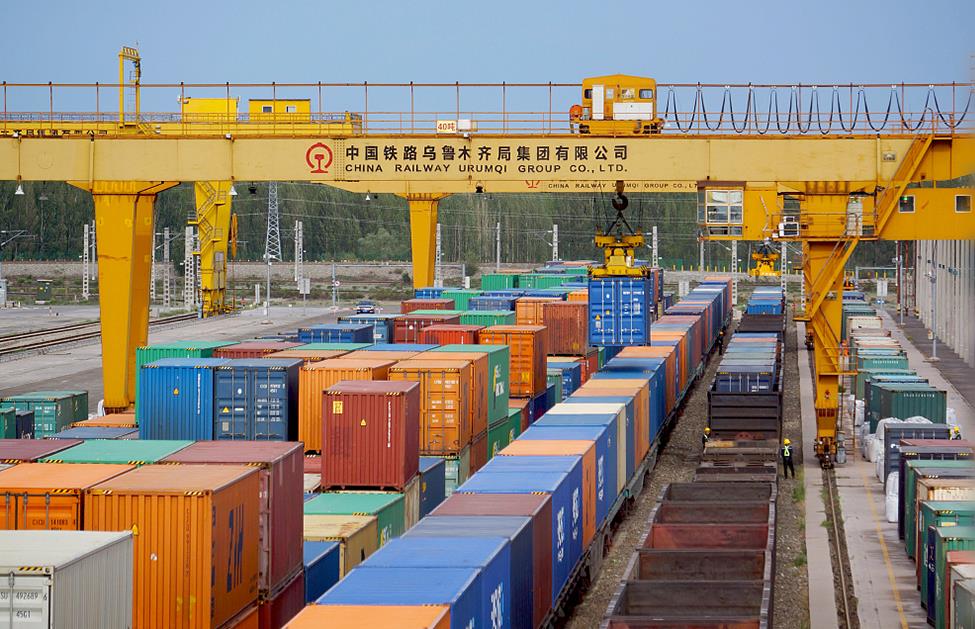 <b>万里驰骋“新丝路” 中欧班列跑出亮眼</b>